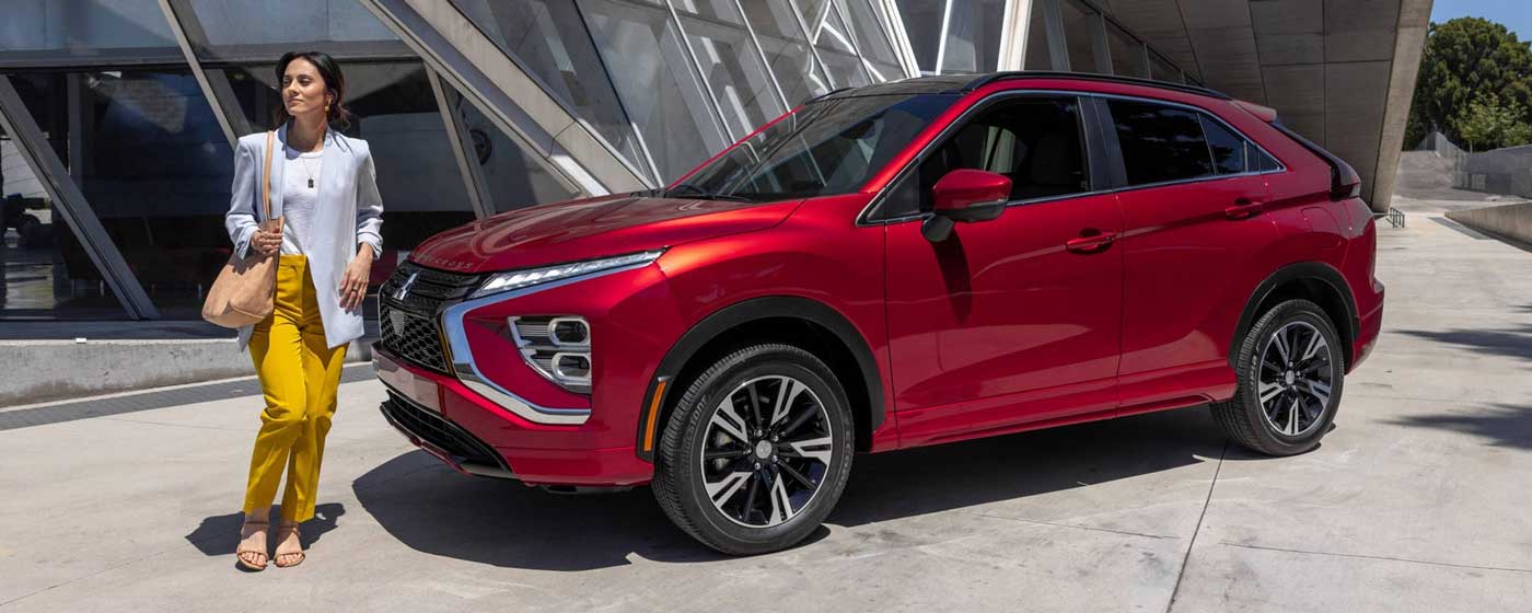 2025 Mitsubishi Eclipse Cross vs. 2025 Ford Escape
