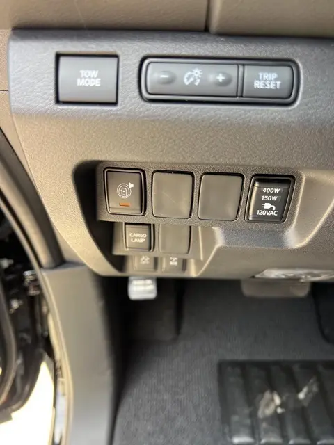 2026 Nissan Frontier PRO-4X photo 11