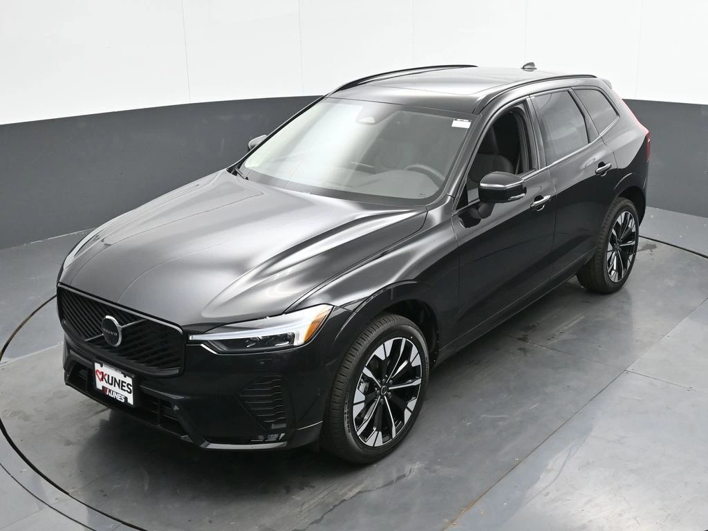 2026 Volvo XC60 Plus - Photo 35