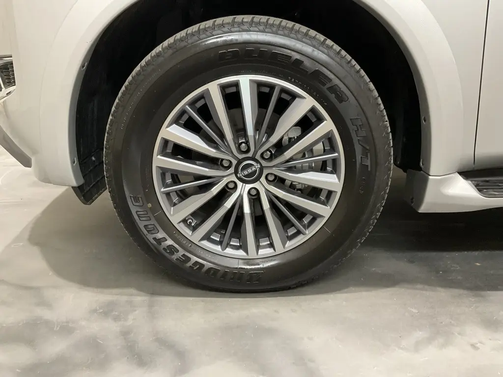 2024 Nissan Armada SL photo 3