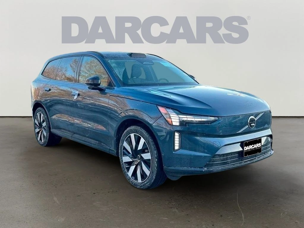 2025 Volvo - image 1