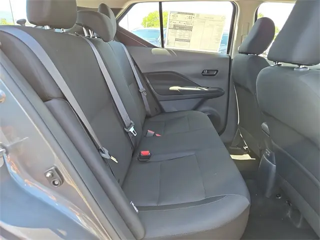 2025 Nissan Kicks Play S photo 27