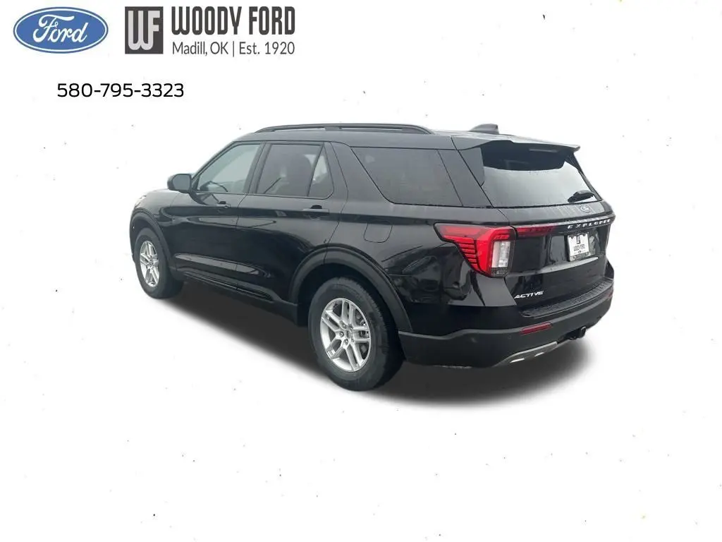 2026 Ford Explorer photo 2