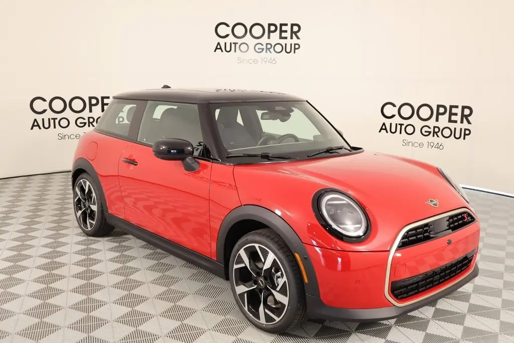 2025 MINI Hardtop 2 Door S's photo