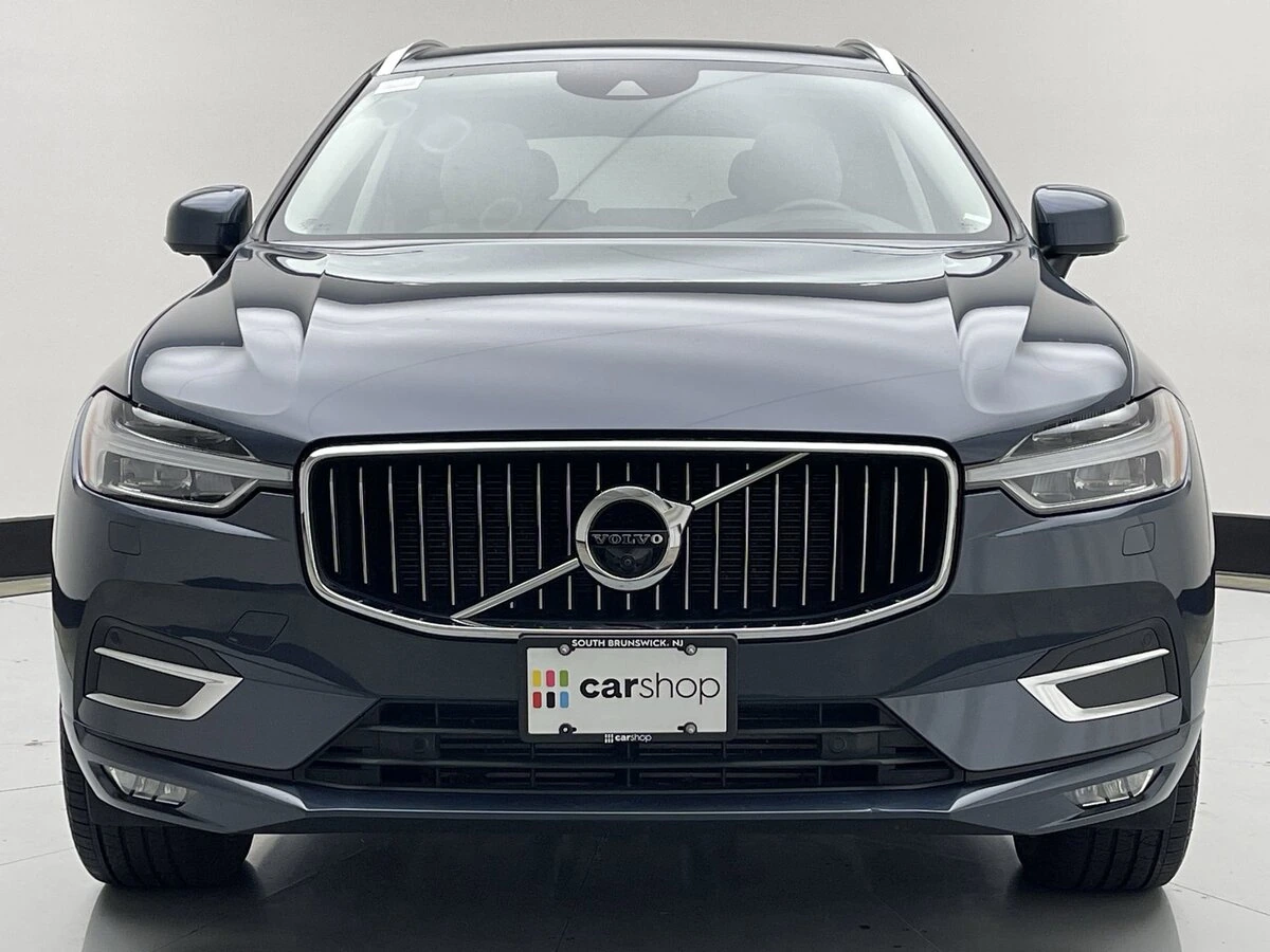 2020 Volvo - image 8