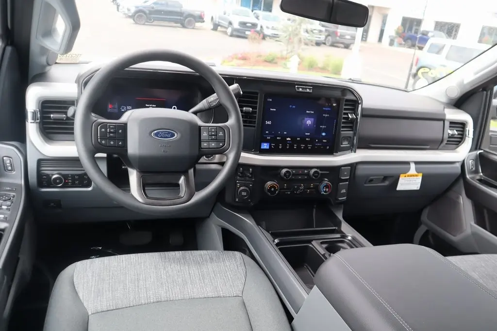 2026 Ford F-250 XLT photo 2