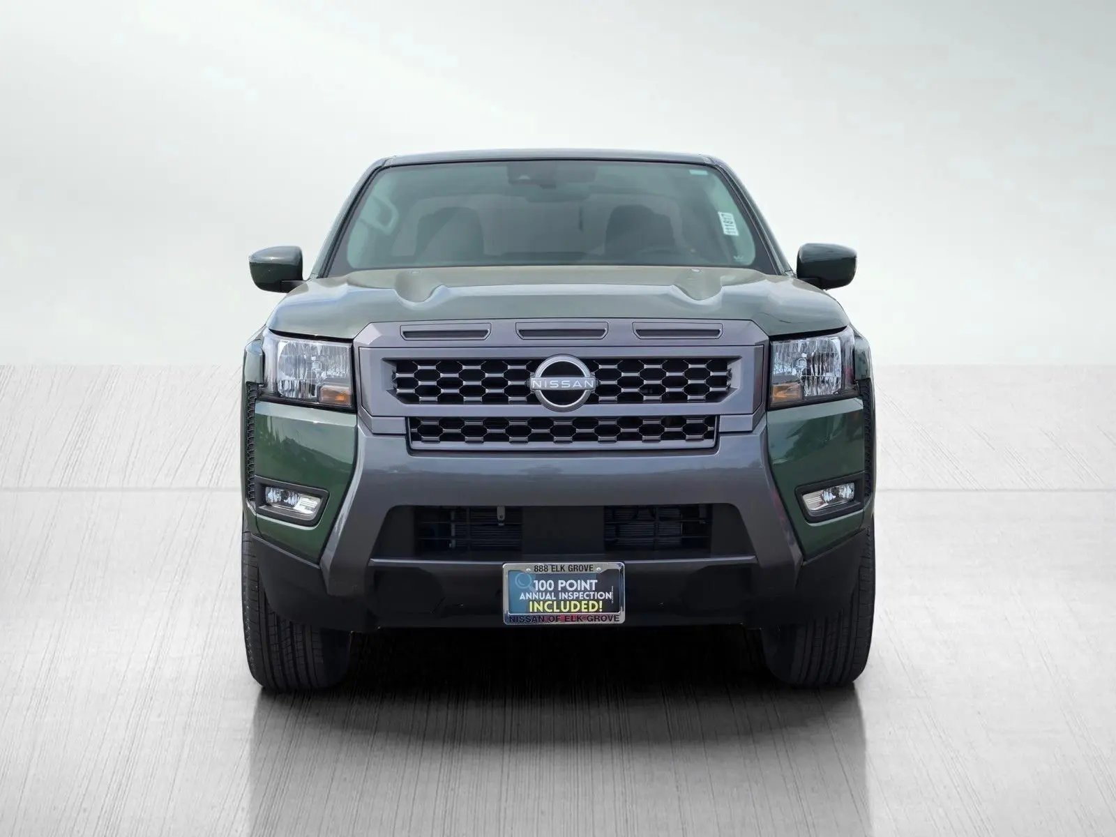 2025 Nissan Frontier Crew Cab SV photo 2