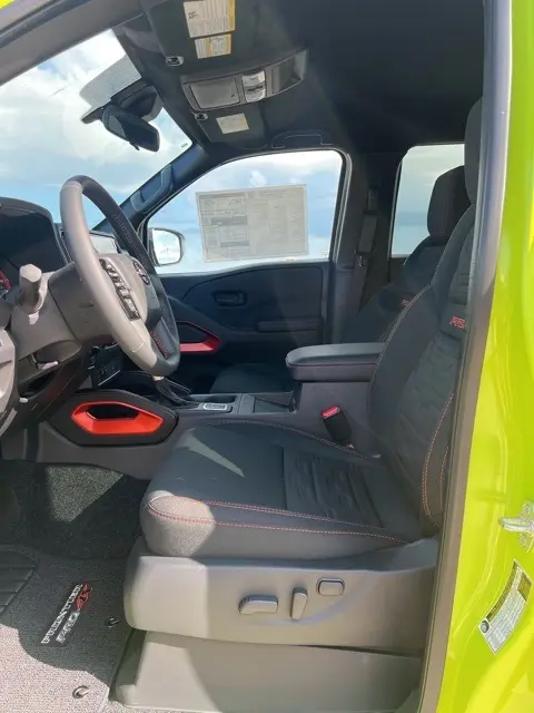 2026 Nissan Frontier PRO-4X photo 9