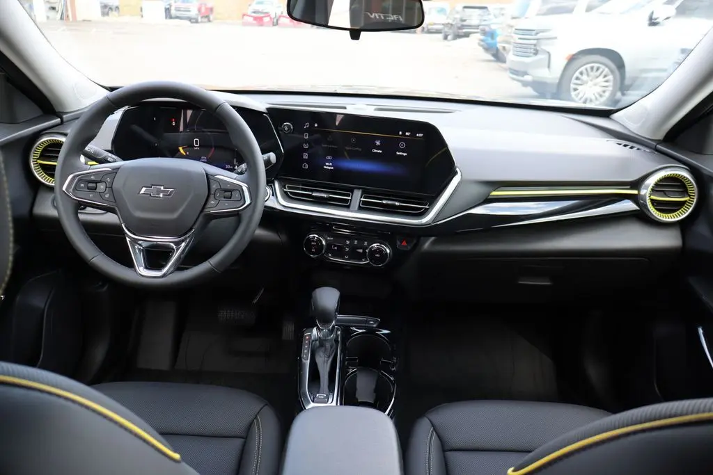 2025 Chevrolet Trax ACTIV photo 30
