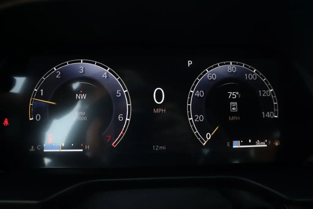 2025 Jeep Grand Cherokee L Summit photo 4