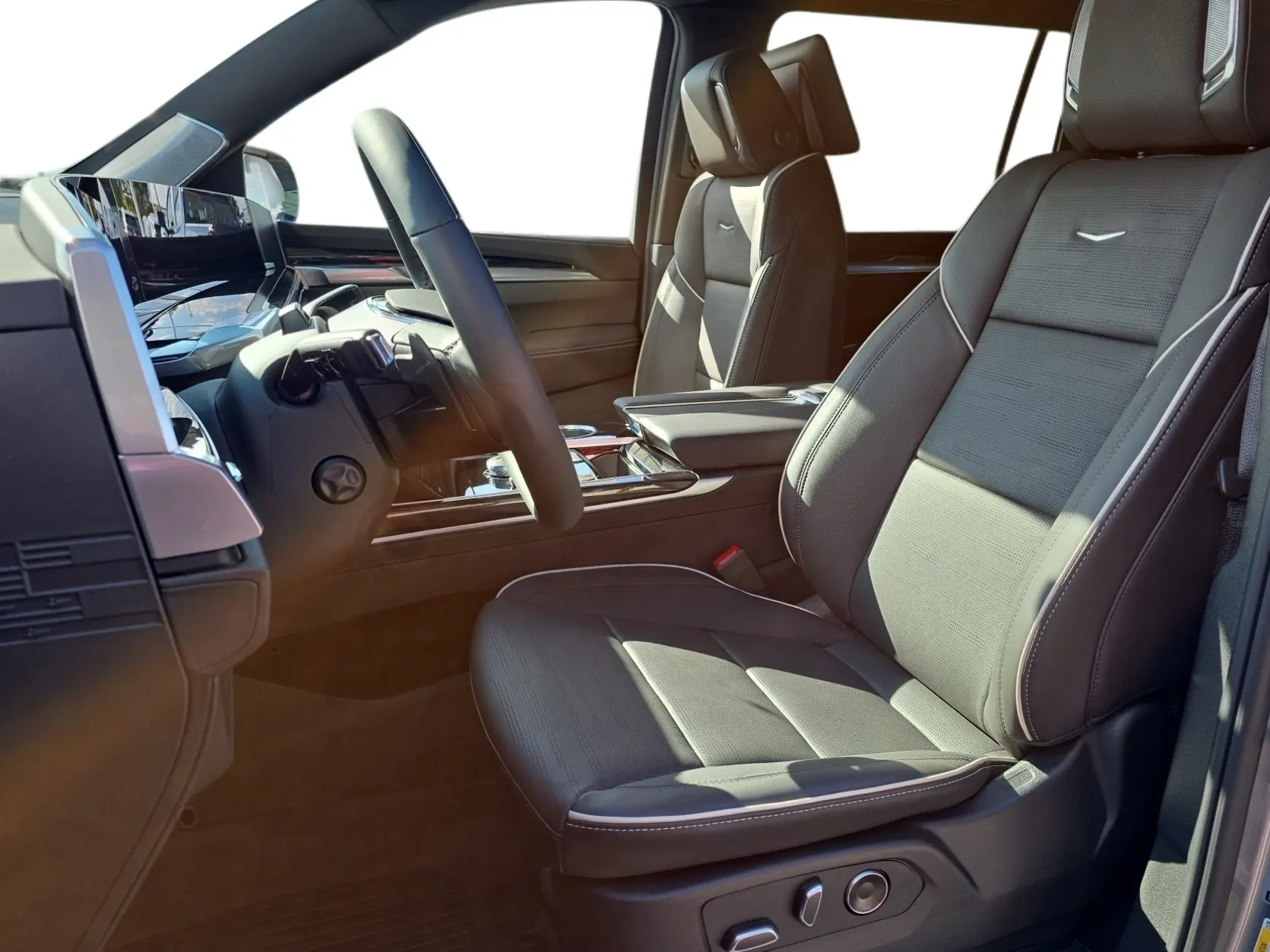 2026 Cadillac Escalade ESV Sport photo 2