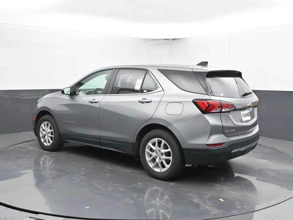 2023 Chevrolet Equinox LT photo 4