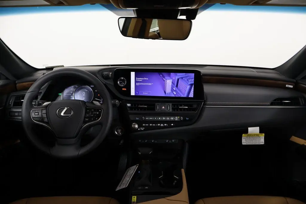 2025 Lexus ES 300h photo 4
