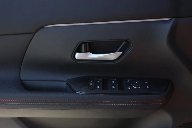 2026 Nissan KICKS SR - Photo 23