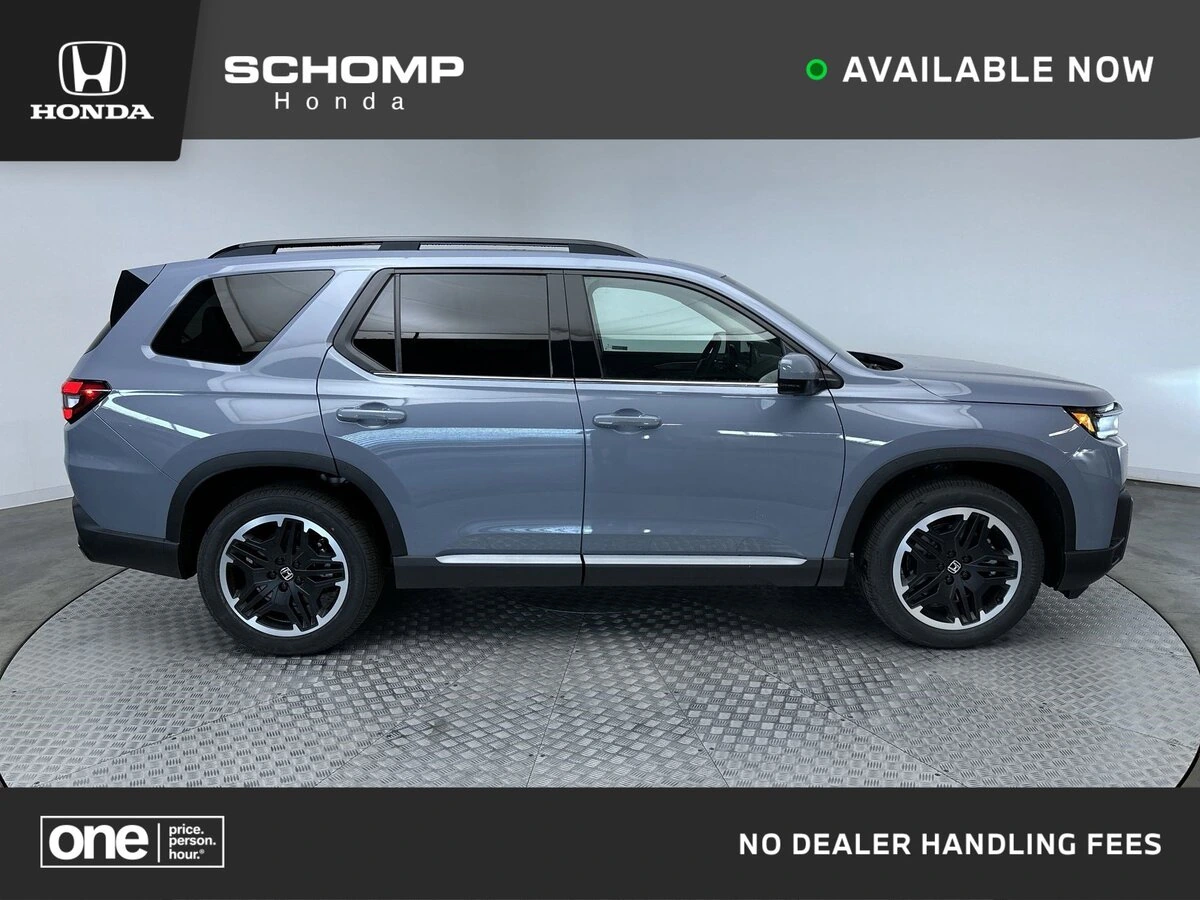 2026 Honda Pilot Touring AWD's photo