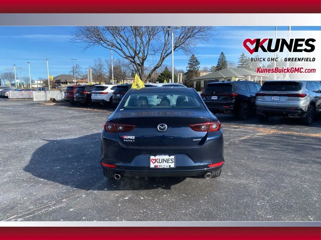 2025 Mazda Mazda3 2.5 s Preferred photo 4