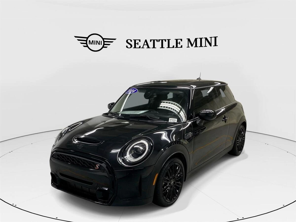 2024 MINI Hardtop Cooper S's photo