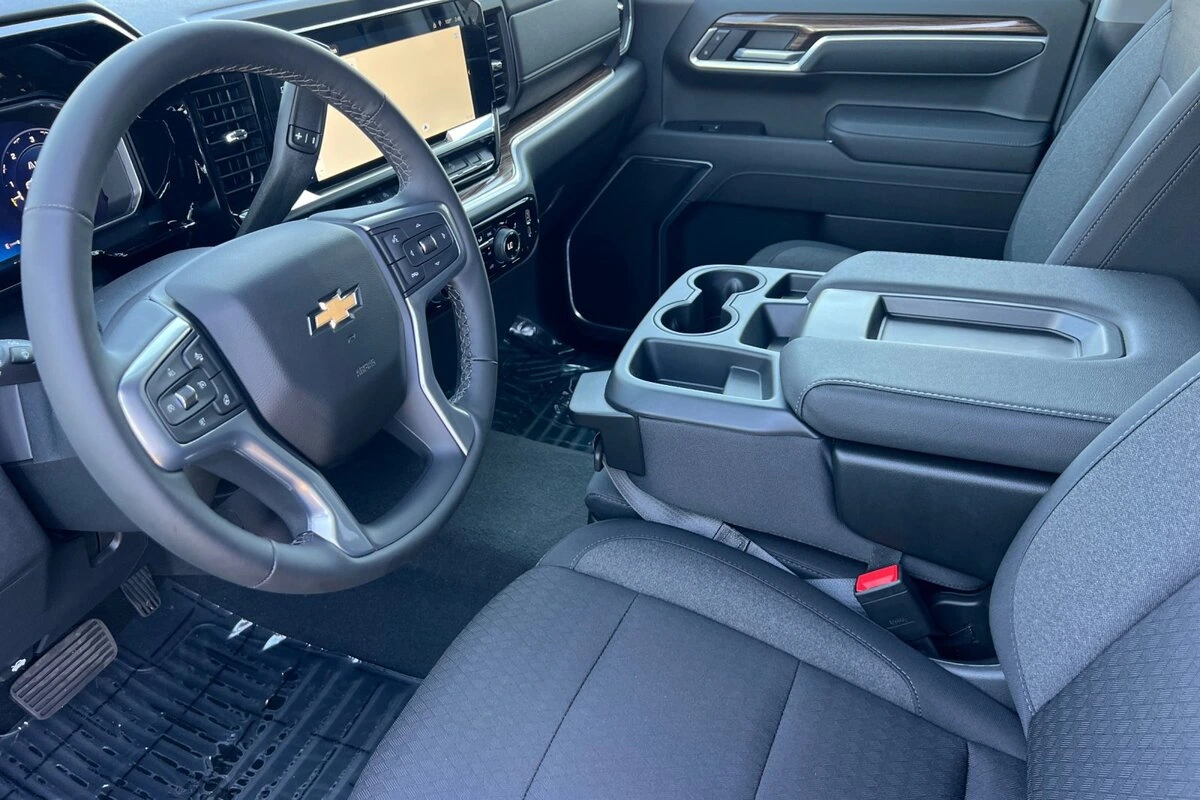 2026 Chevrolet Silverado 1500 LT - Photo 11