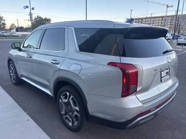 2024 Hyundai Palisade SEL photo 3