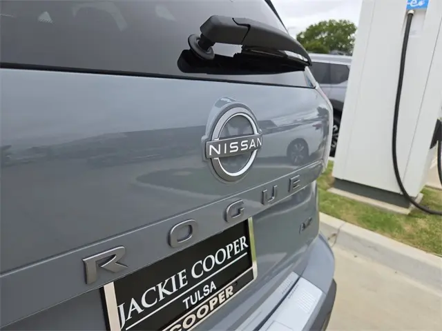 2026 Nissan Rogue SV photo 31