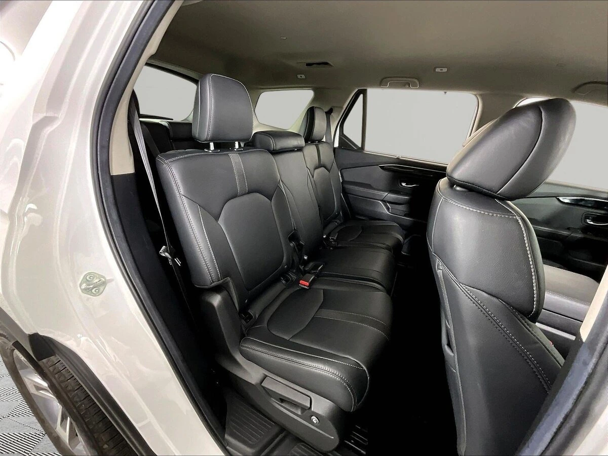 2025 Honda Pilot EX-L - Photo 24