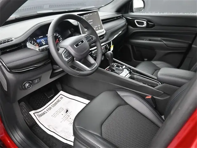 2026 Jeep Compass Latitude photo 8