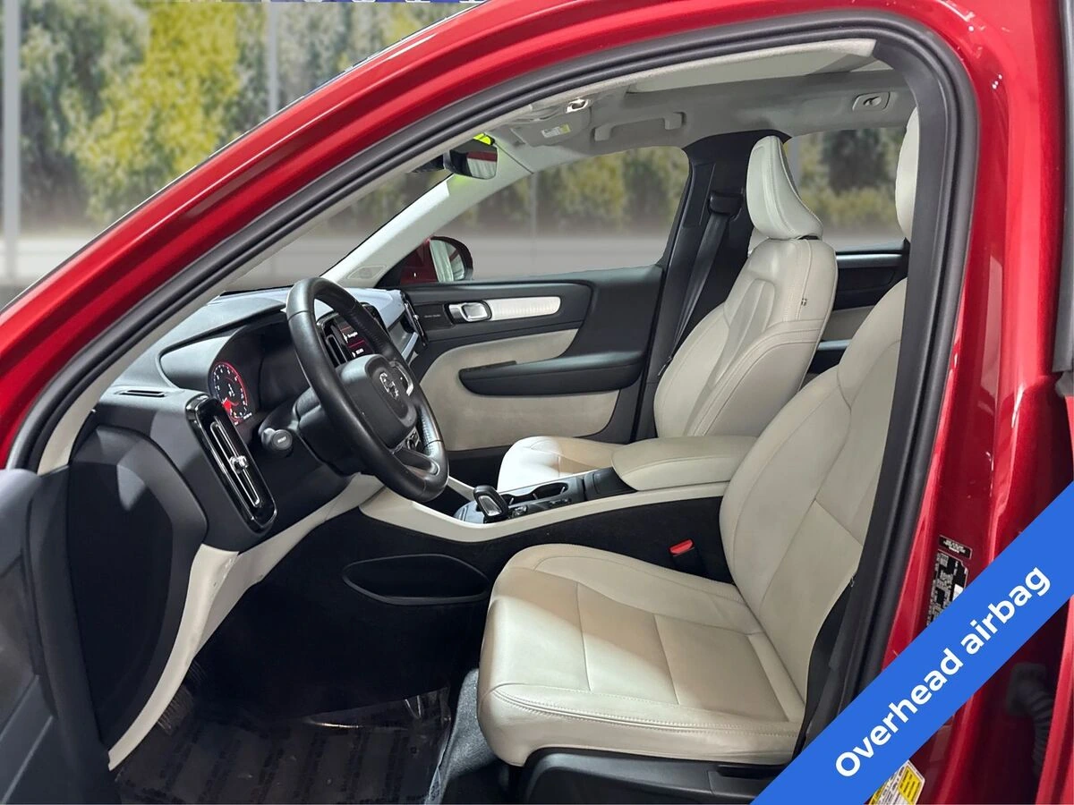 2021 Volvo - image 9