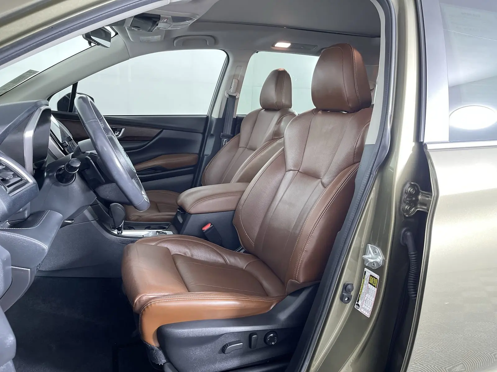 2023 Subaru Ascent Touring photo 12
