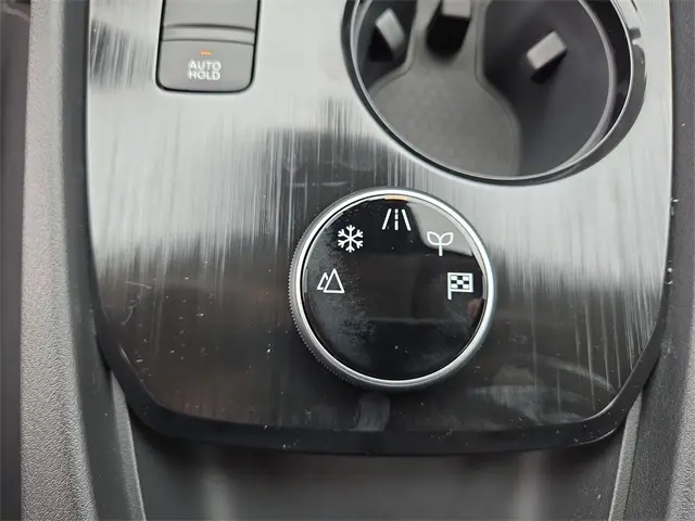 2026 Nissan Rogue SV photo 28