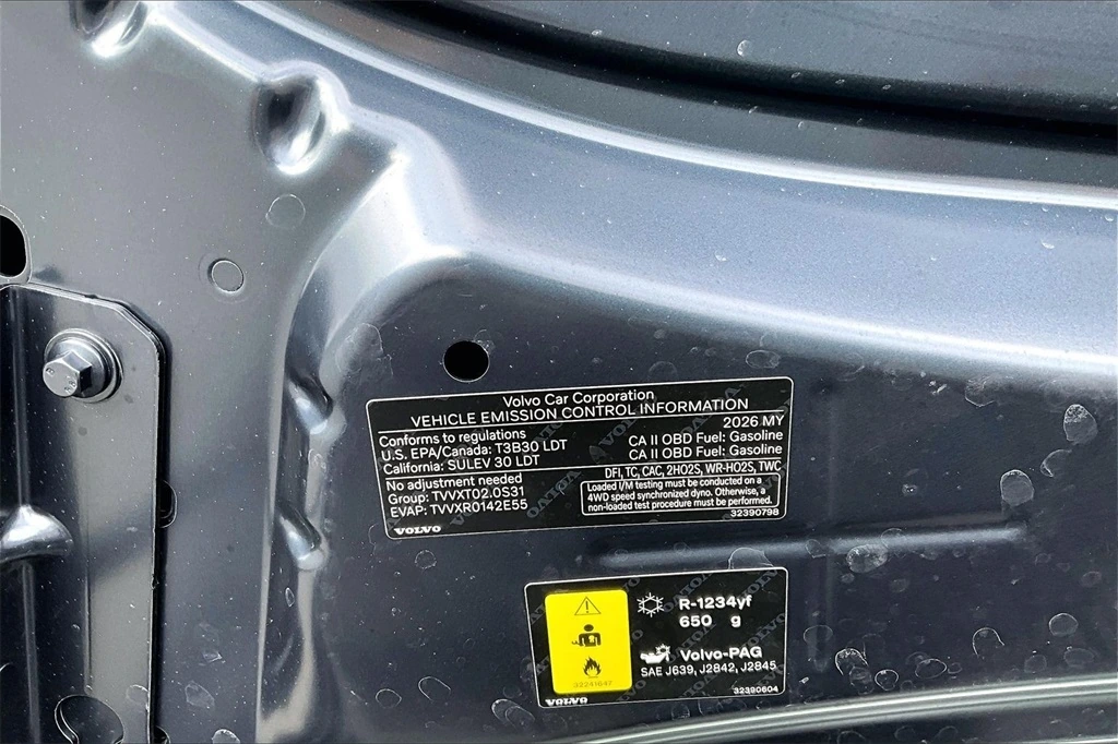2026 Volvo - image 31