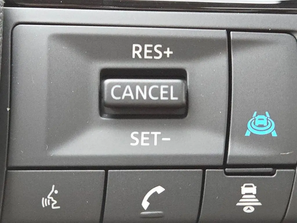 2026 Nissan Rogue Platinum photo 13