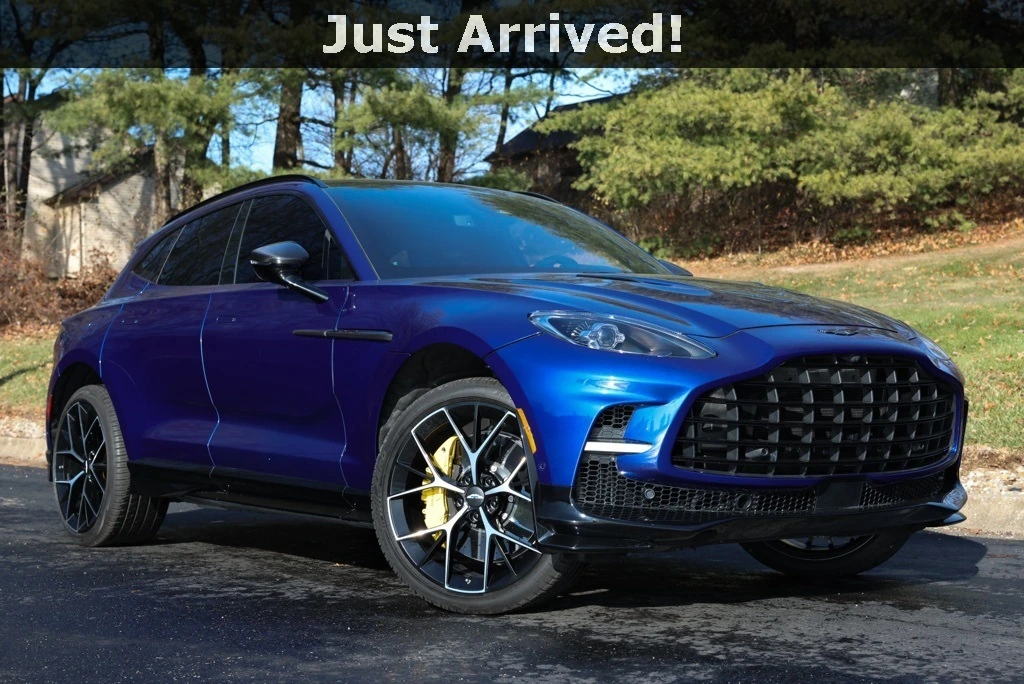 2025 Aston Martin DBX 707's photo