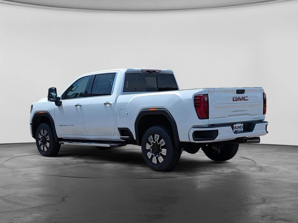 2026 GMC Sierra 3500HD Denali - Photo 9