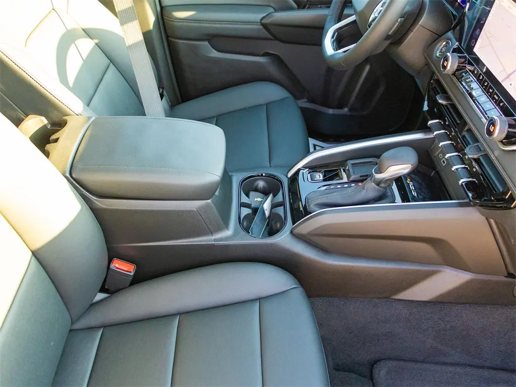 2026 Chevrolet Colorado LT photo 10