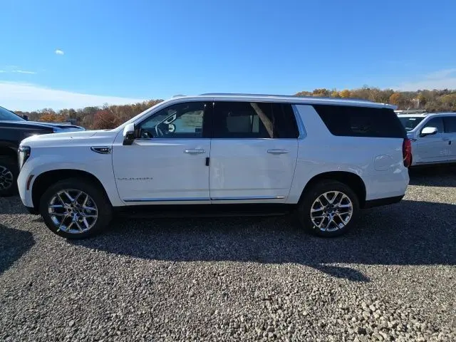 2026 Gmc Yukon XL photo 2