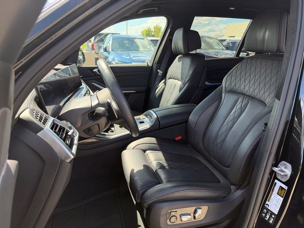 2026 BMW X7 M60i - Photo 13