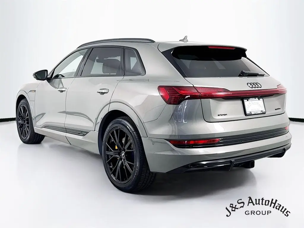 2022 Audi e-tron Chronos Edition photo 3