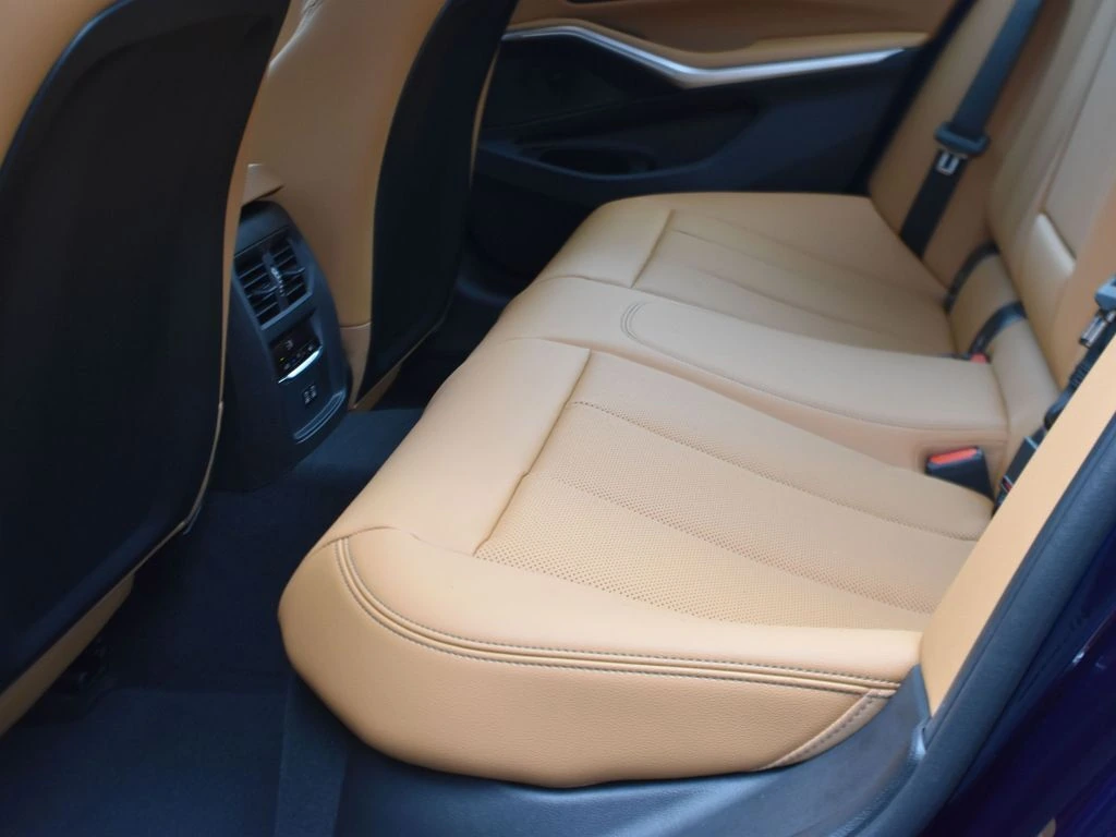 2026 BMW 3 Series 330i - Photo 14