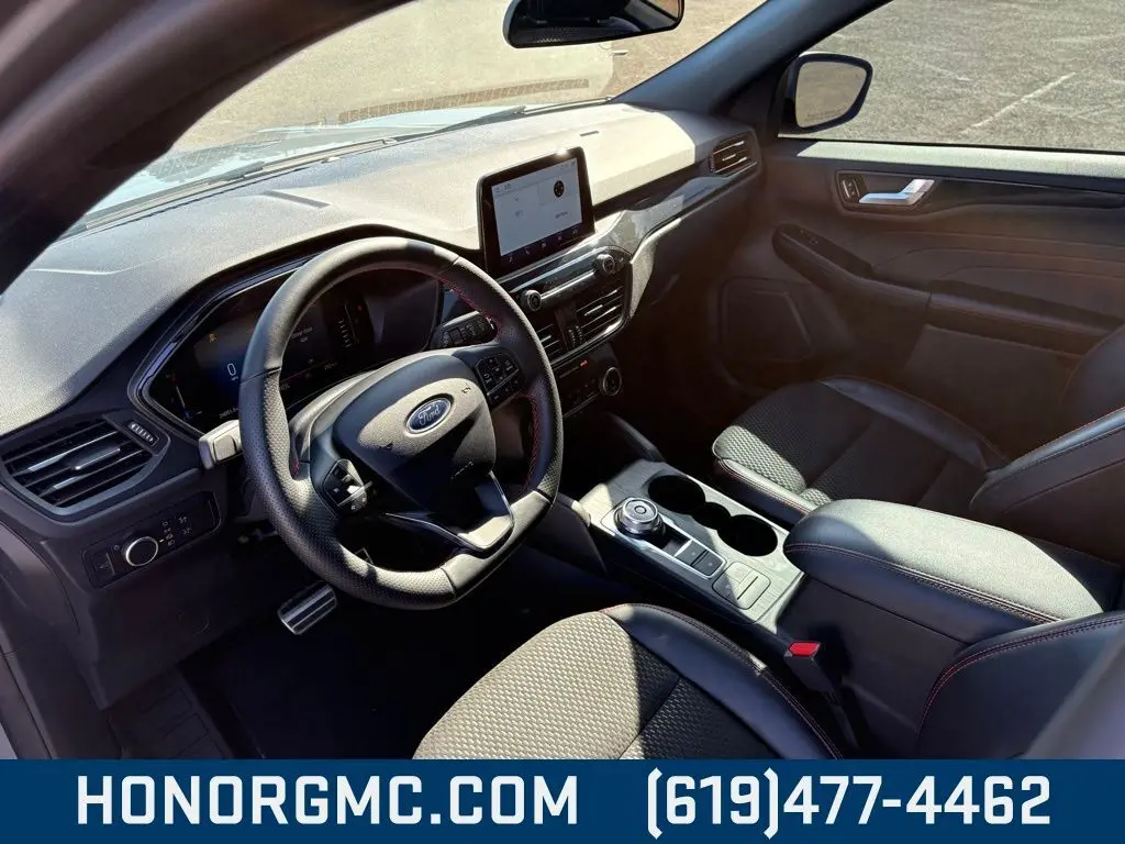 2024 Ford Escape ST-Line photo 10
