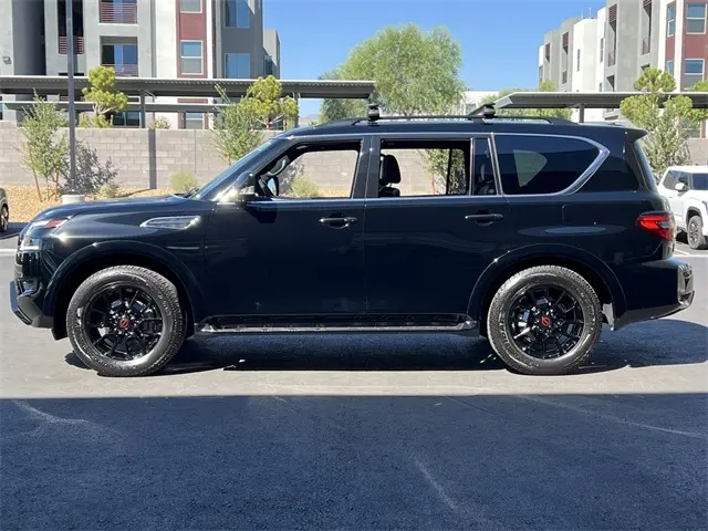 2023 Nissan Armada SL photo 2