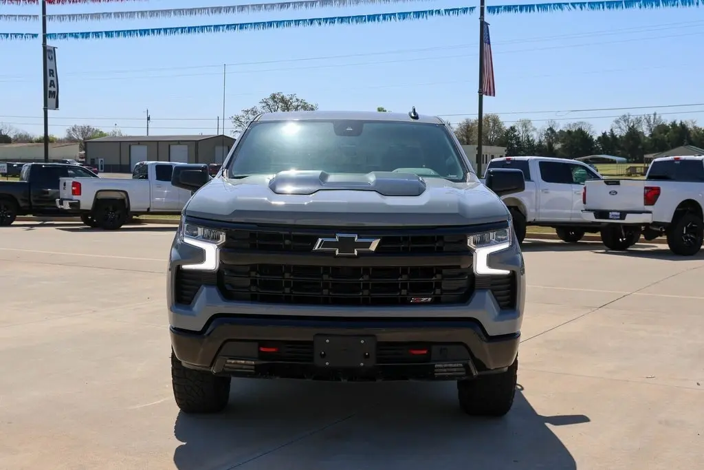 Used 2024 Chevrolet Silverado 1500 LT Trail Boss with VIN 3GCUDFE85RG359716 for sale in Bartlesville, OK