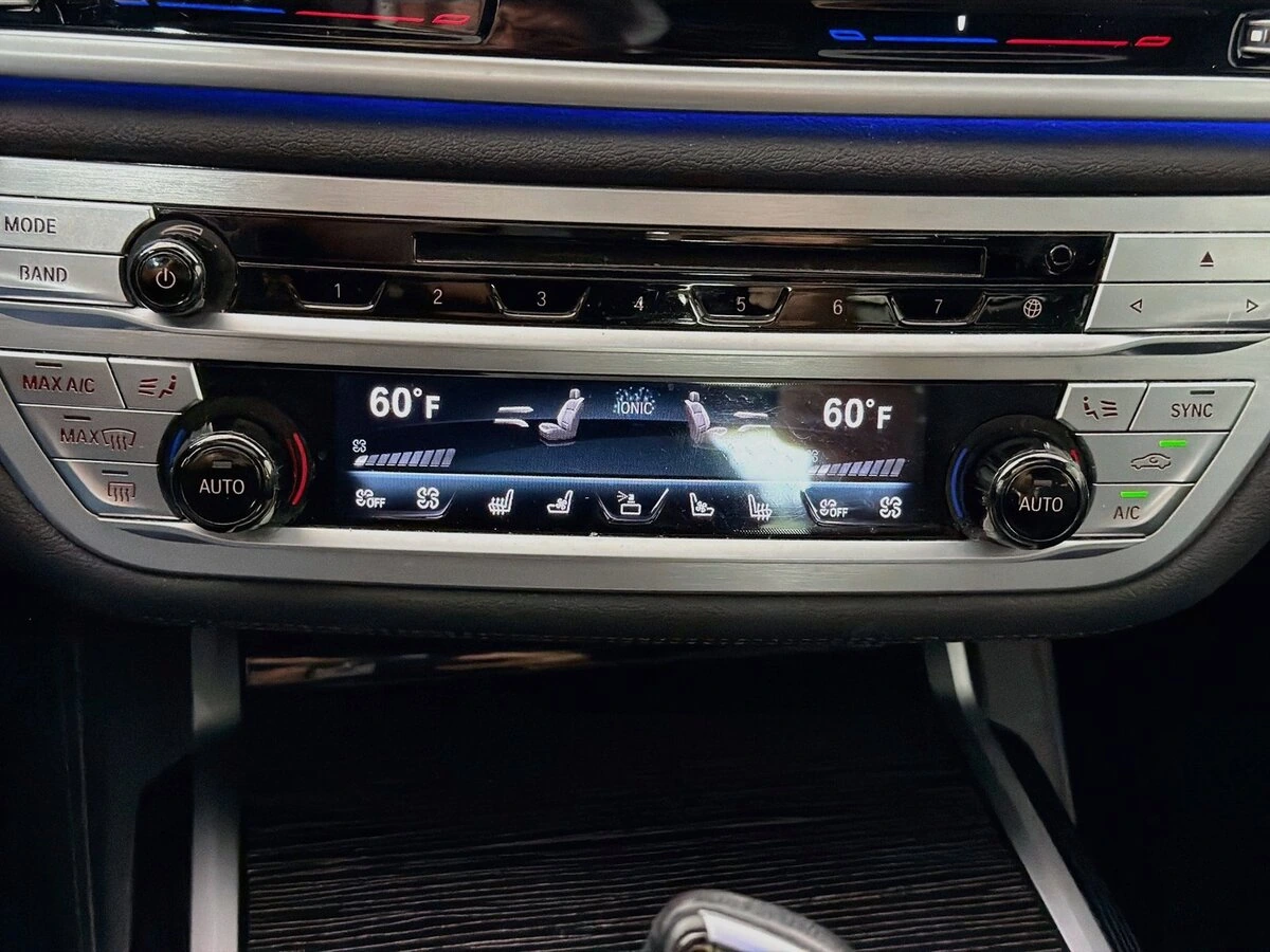 2020 BMW 7 Series 750i - Photo 19