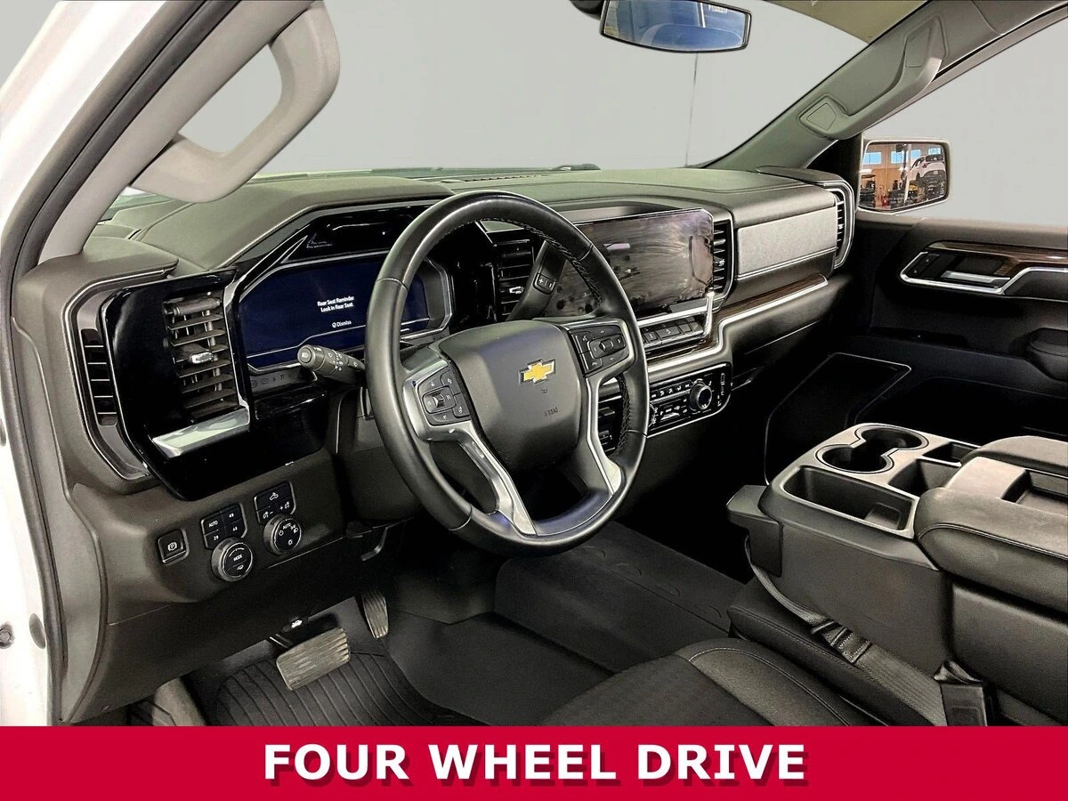 2023 Chevrolet Silverado 1500 LT - Photo 17