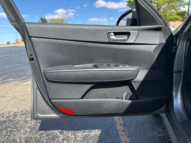 2018 Kia Optima LX photo 17