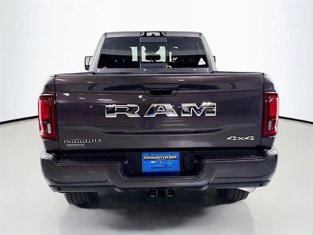2026 RAM 3500 Laramie - Photo 6