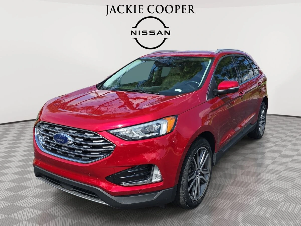 2020 Ford Edge Titanium's photo