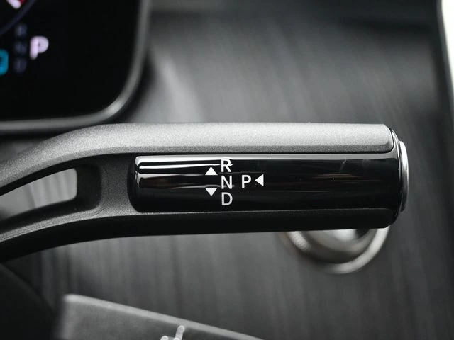 2025 Mercedes-Benz C-Class Sedan C 300 - Photo 7