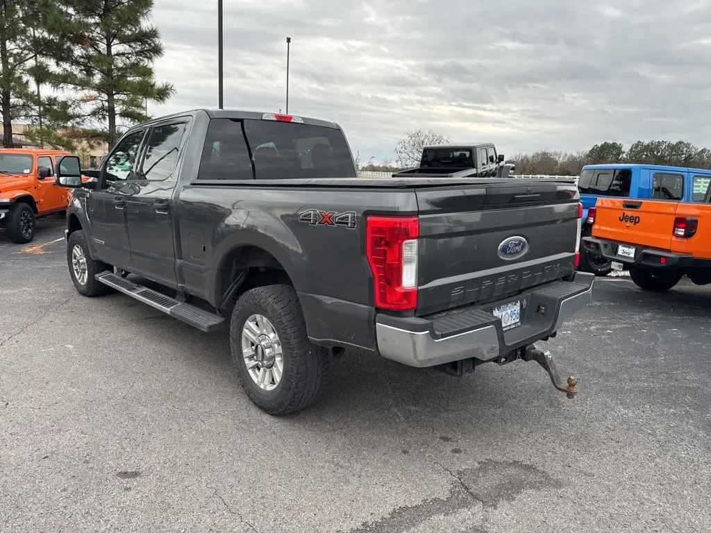 2017 Ford F-250 photo 3