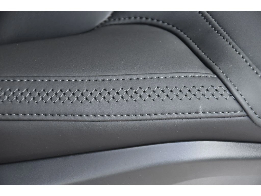 2026 Volvo - image 33