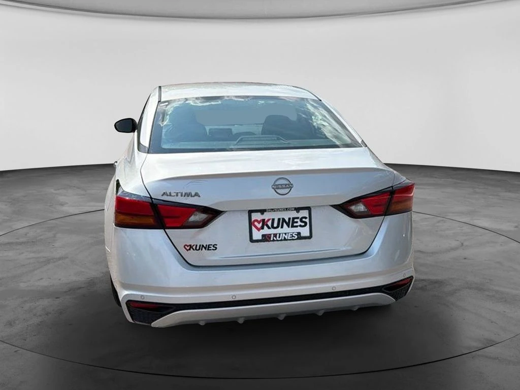 2024 Nissan Altima S - Photo 8